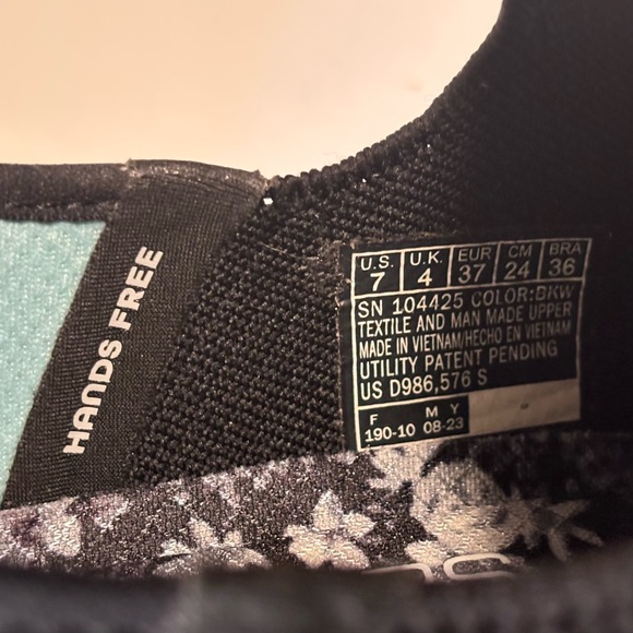 Skechers air cooled memory foam hands-free virtue slip ins black 7 LIKE NEW - Picture 5 of 10